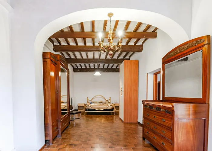 Ampio In Centro A Daire *